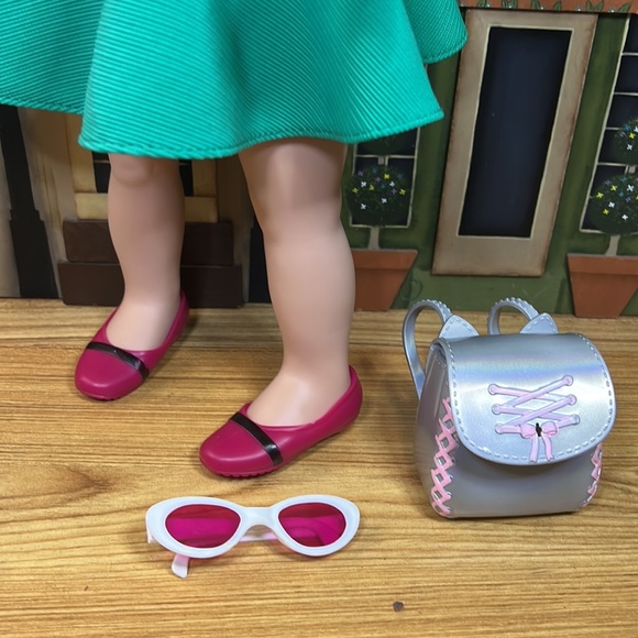 My Life City Toy Green Eyes Freckles Long Brown Curly Hair 18” Doll 2013 - Picture 10 of 13